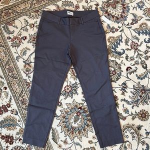 Old Navy Pixie ankle length trousers